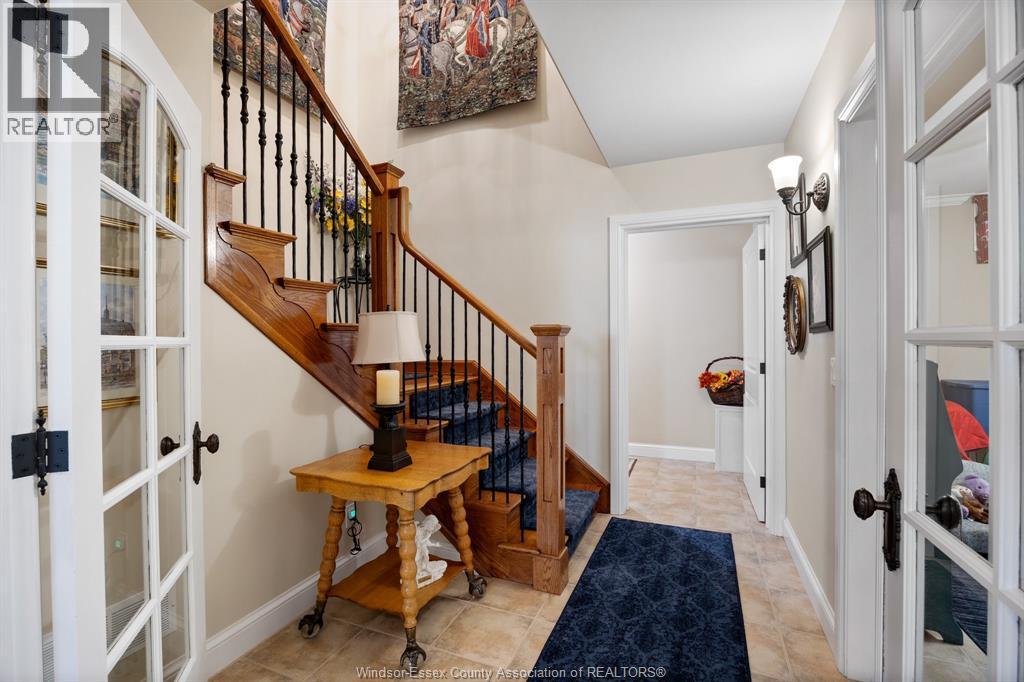 385 BEL AIR CIRCLE
