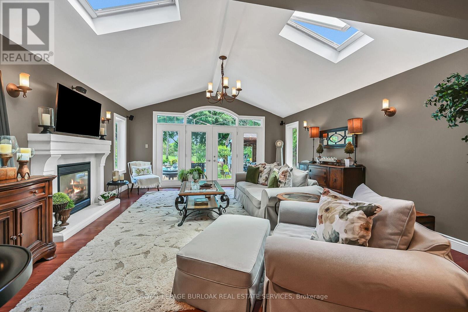 92 OSBORNE CRESCENT