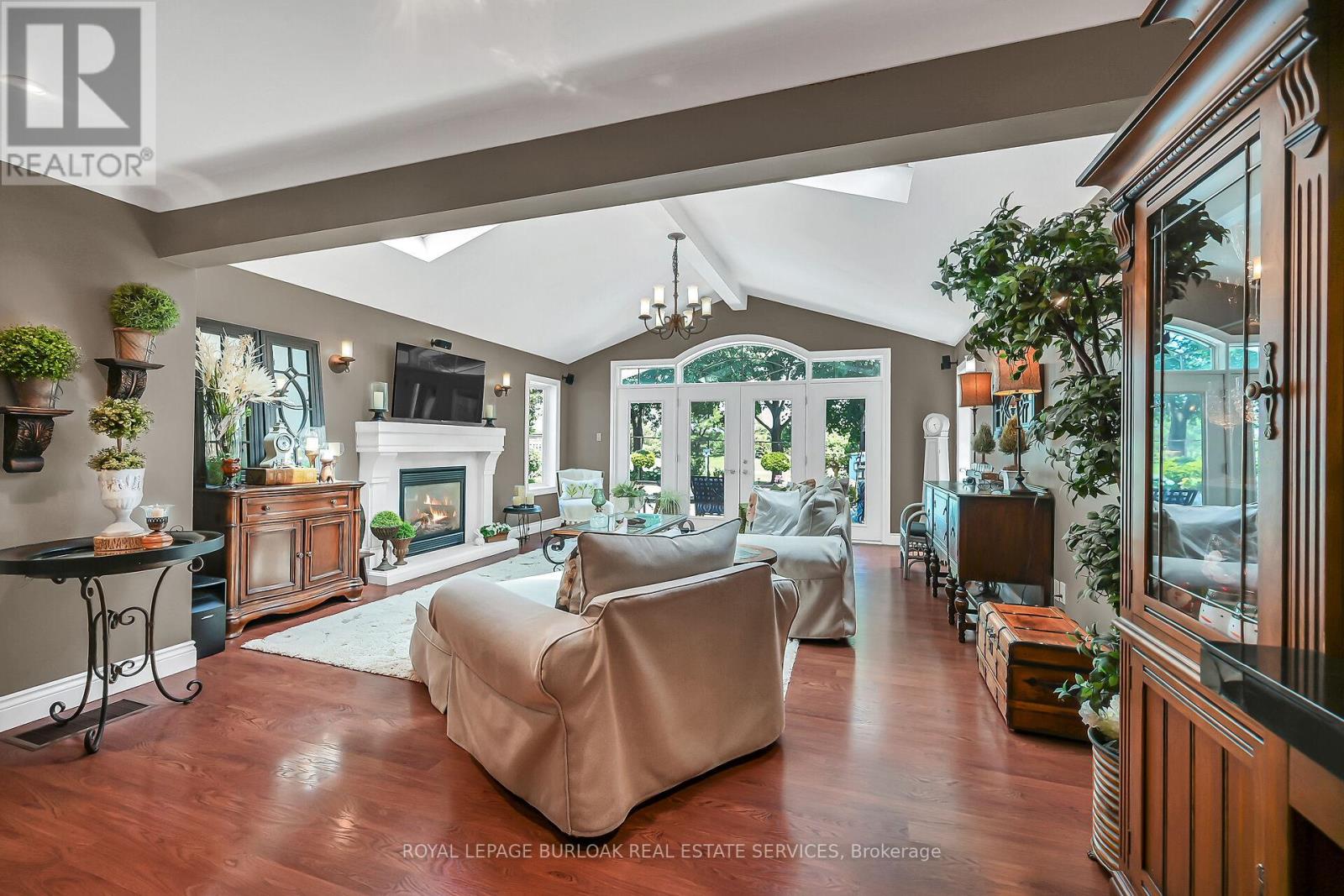 92 OSBORNE CRESCENT