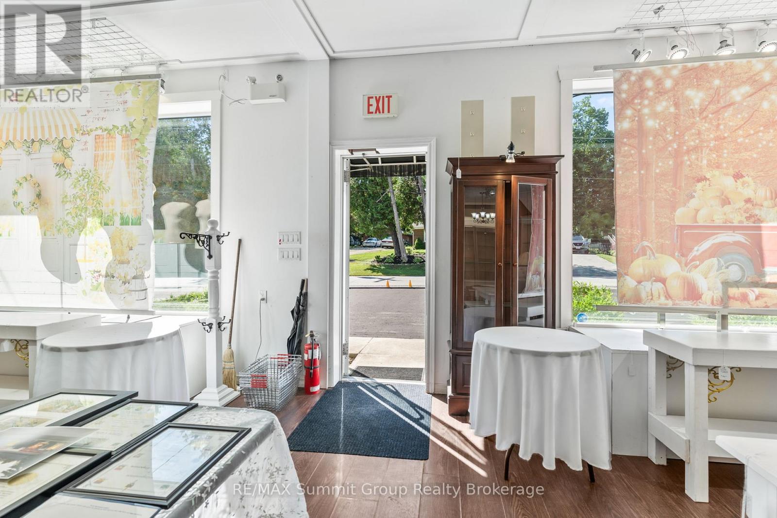 115 WELLINGTON STREET