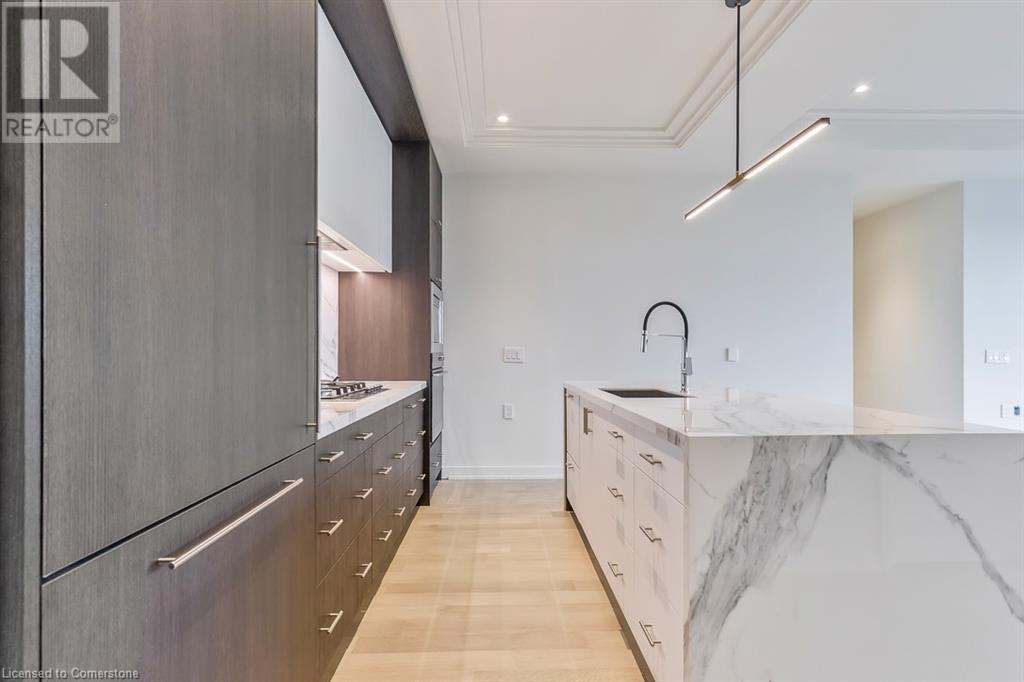 123 MAURICE Drive Unit# 304
