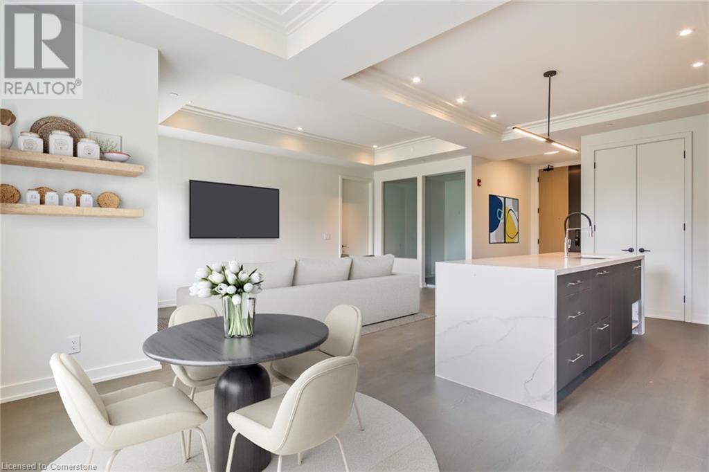 123 MAURICE Drive Unit# 304