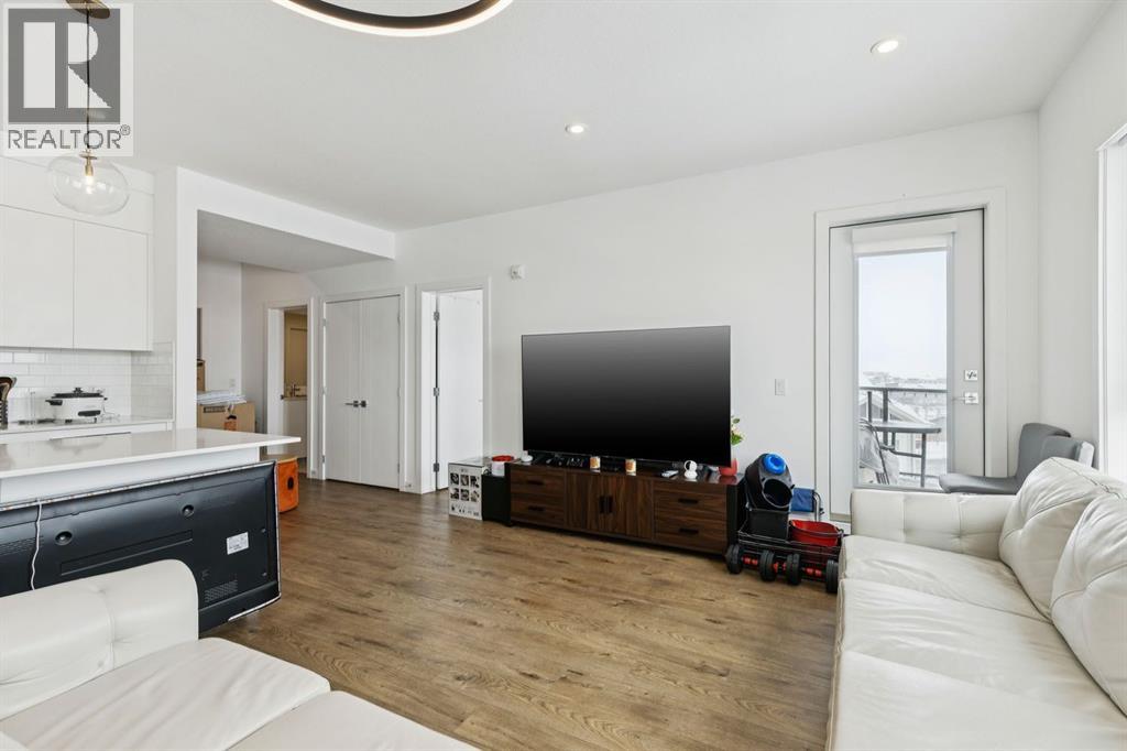 1415, 60 Skyview Ranch Road NE