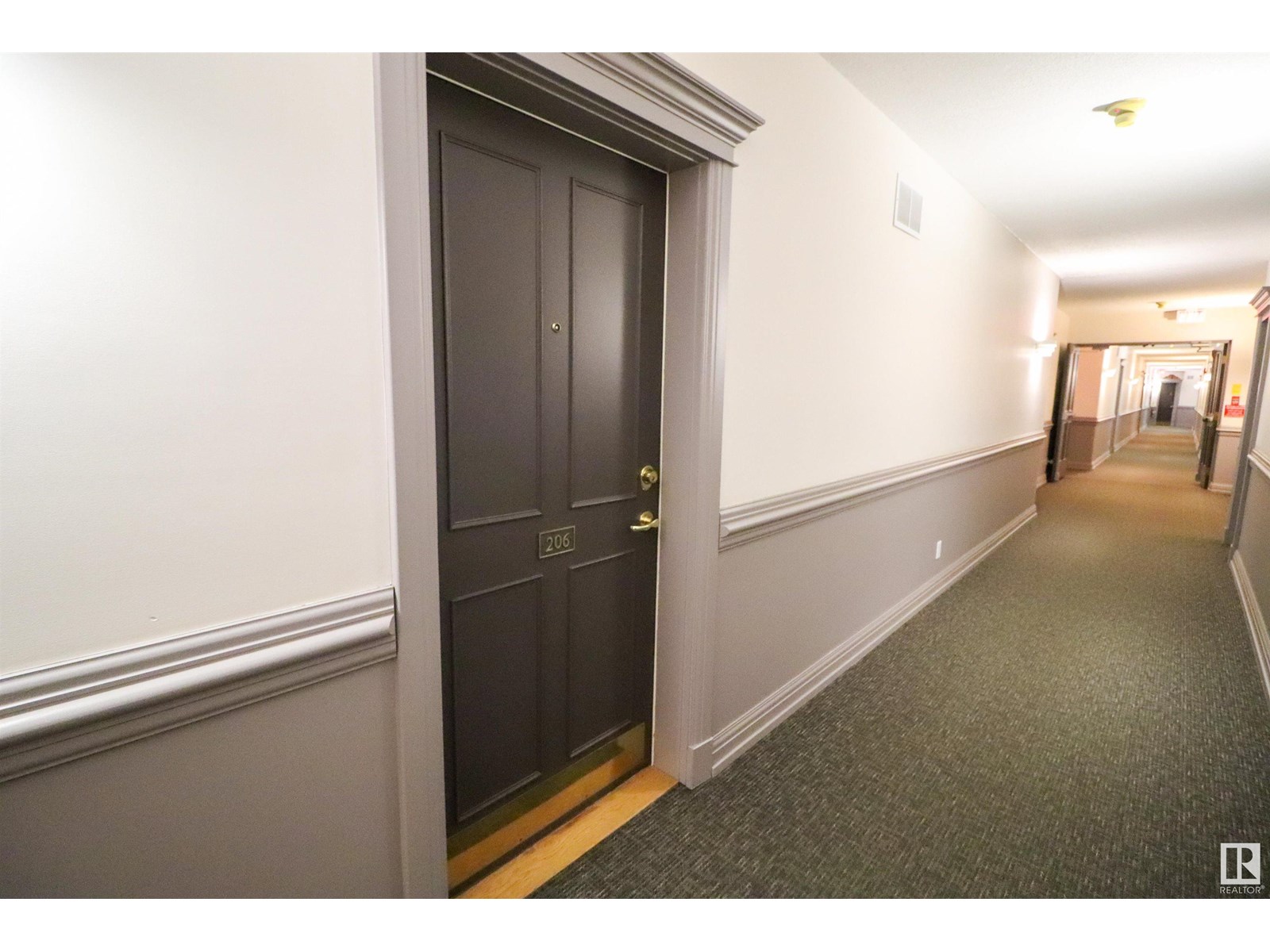 #206 7327 118 ST NW