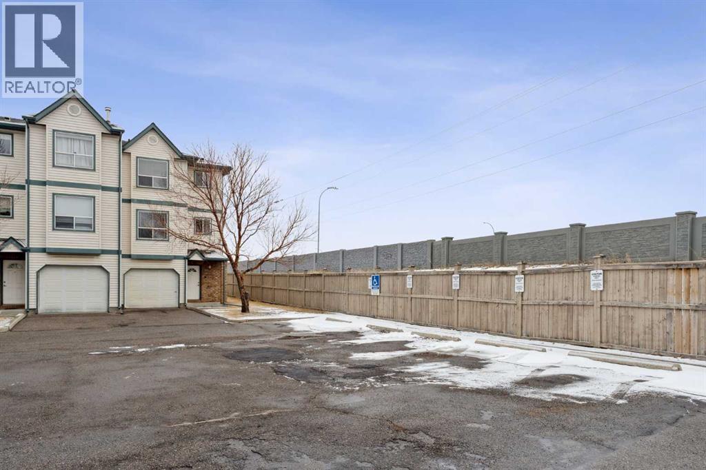 126 Anderson Grove SW