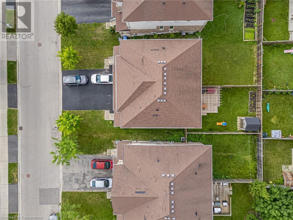 19 OAKES Crescent