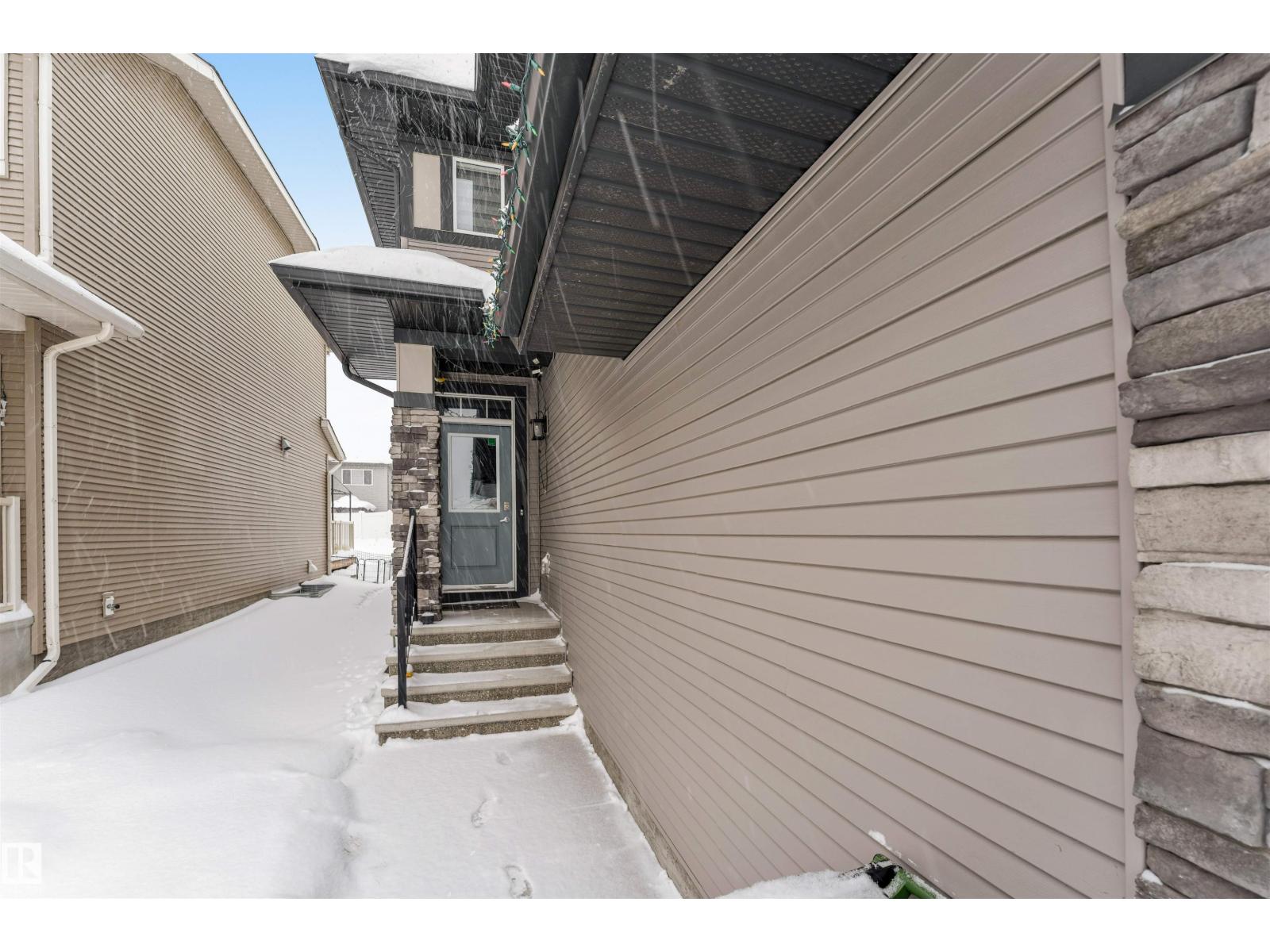 933 MCCONACHIE BV NW