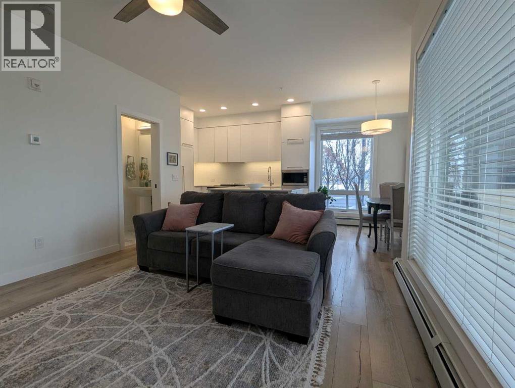 102, 3125 39 Street NW