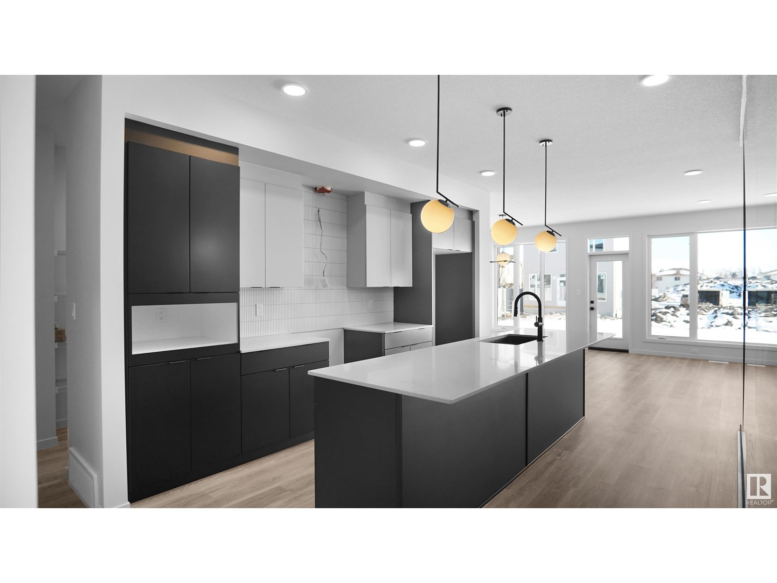 17370 98A ST NW