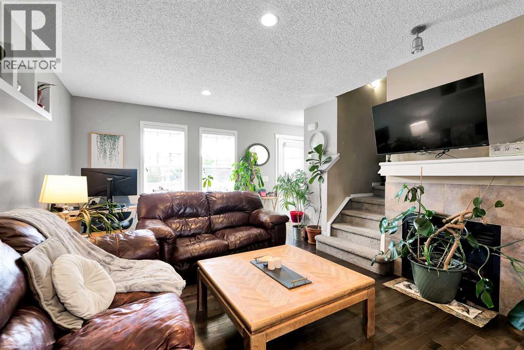 169 Country Village Manor NE