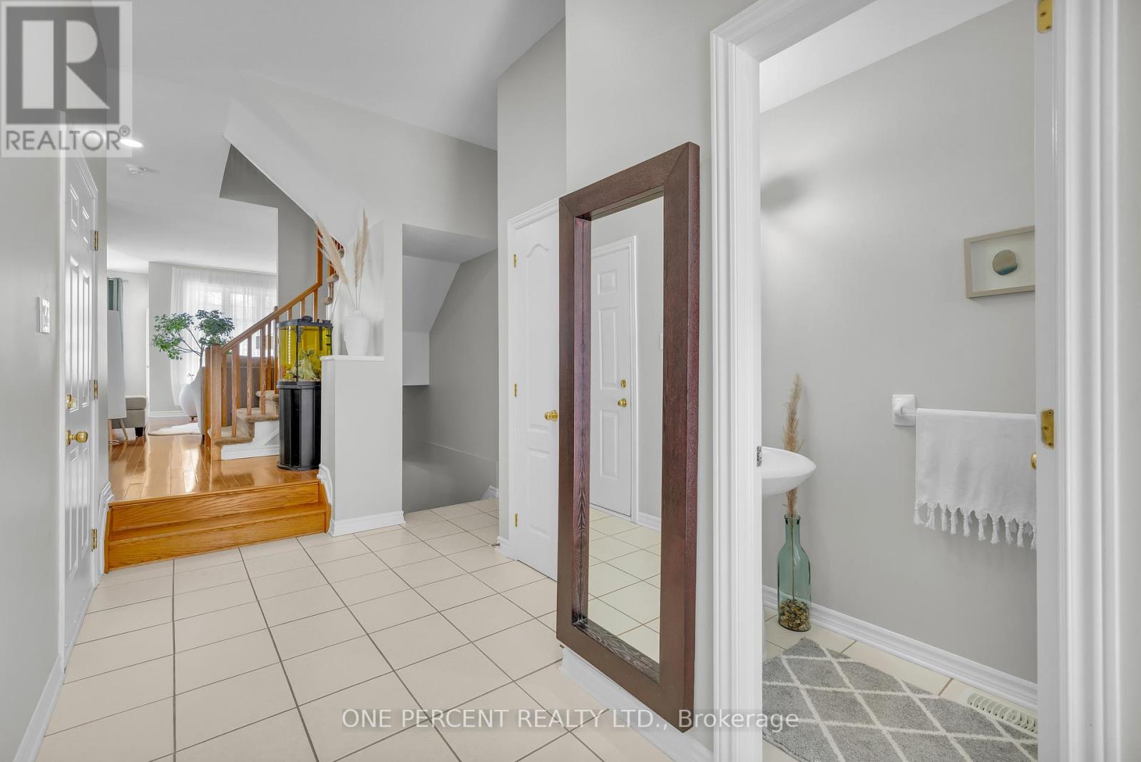 411 CACHE BAY CRESCENT