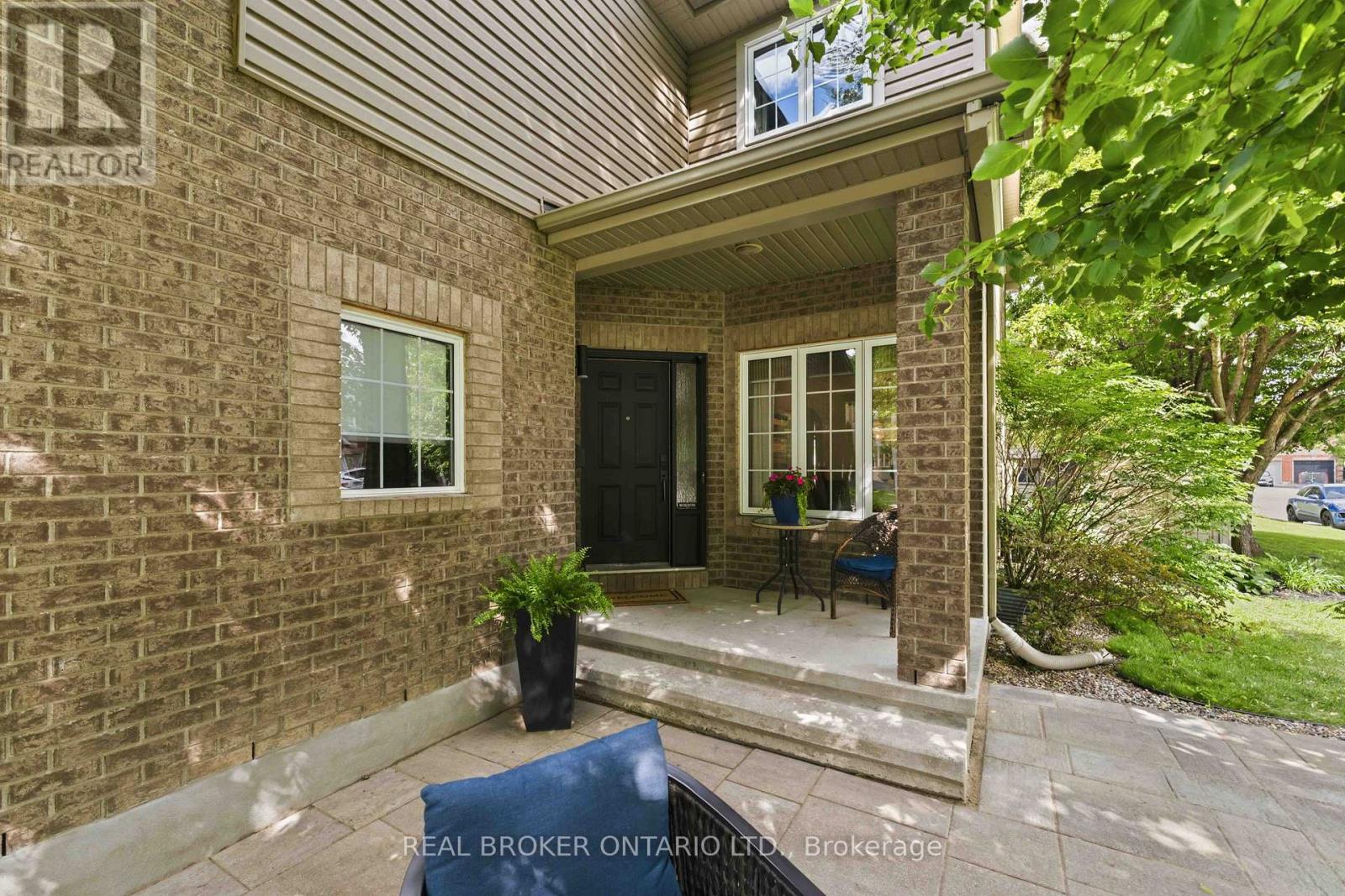51 DENTON WAY