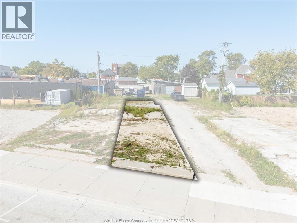 Photo 1 of 21 — 14 Erie STREET North, Wheatley, ON N0P2P0