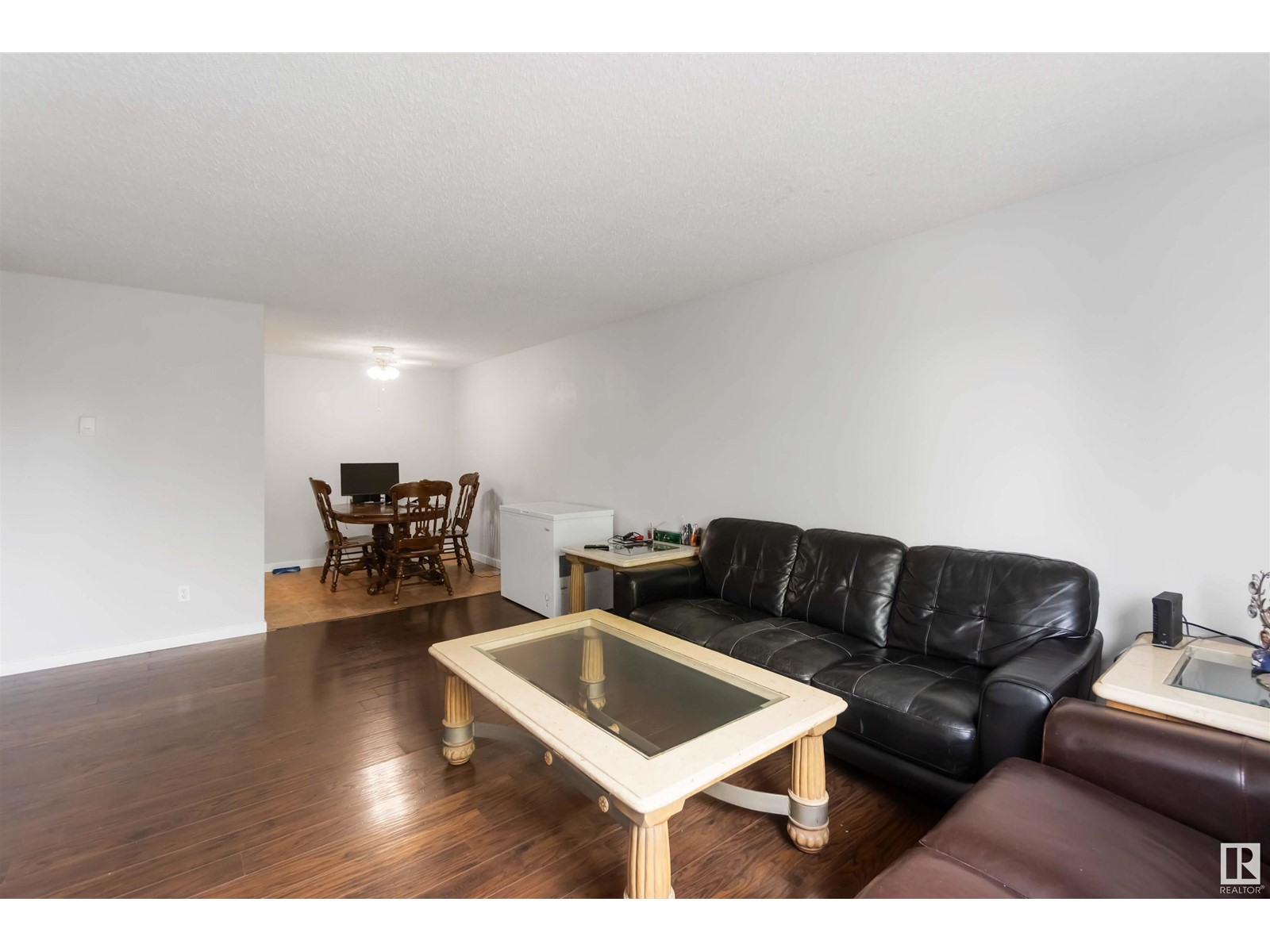 #413 4608 52 AV