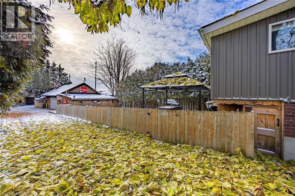 220 KING HIRAM Street