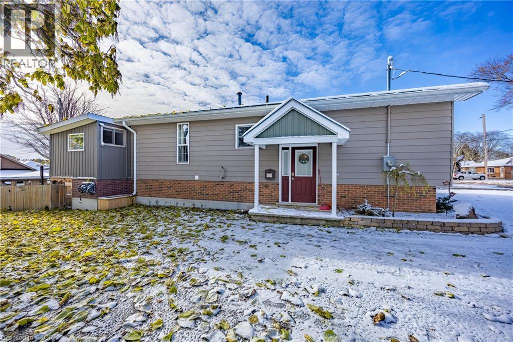 220 KING HIRAM Street