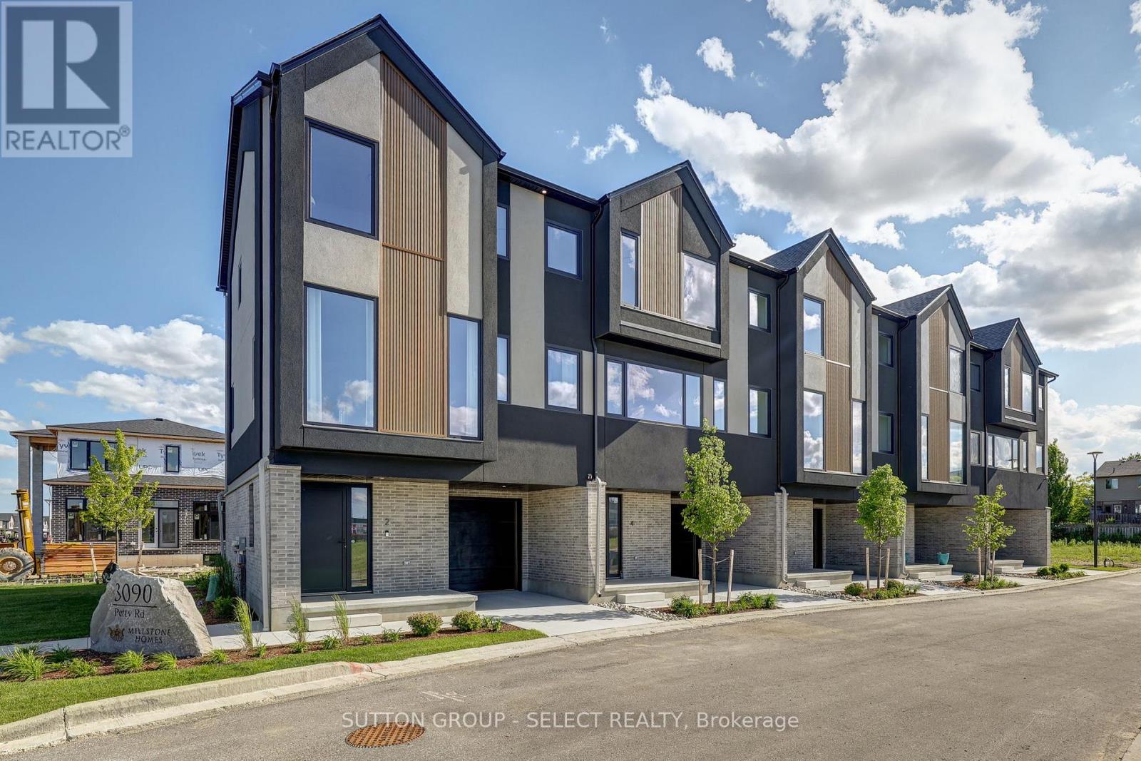 4 - 3090 PETTY ROAD