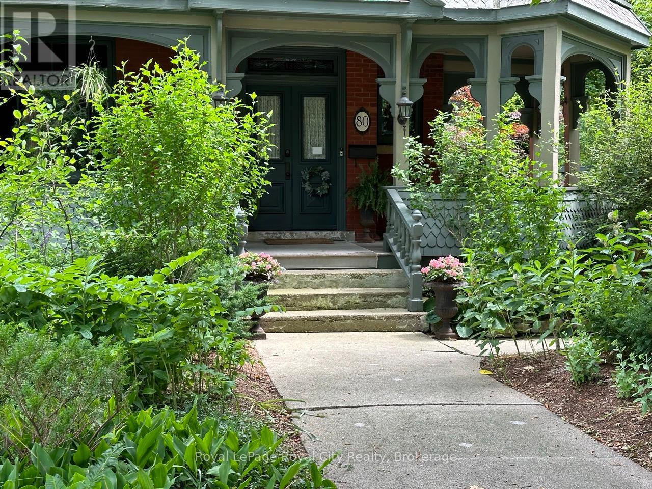 80 LONDON ROAD W