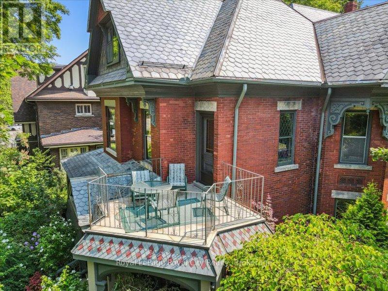 80 LONDON ROAD W