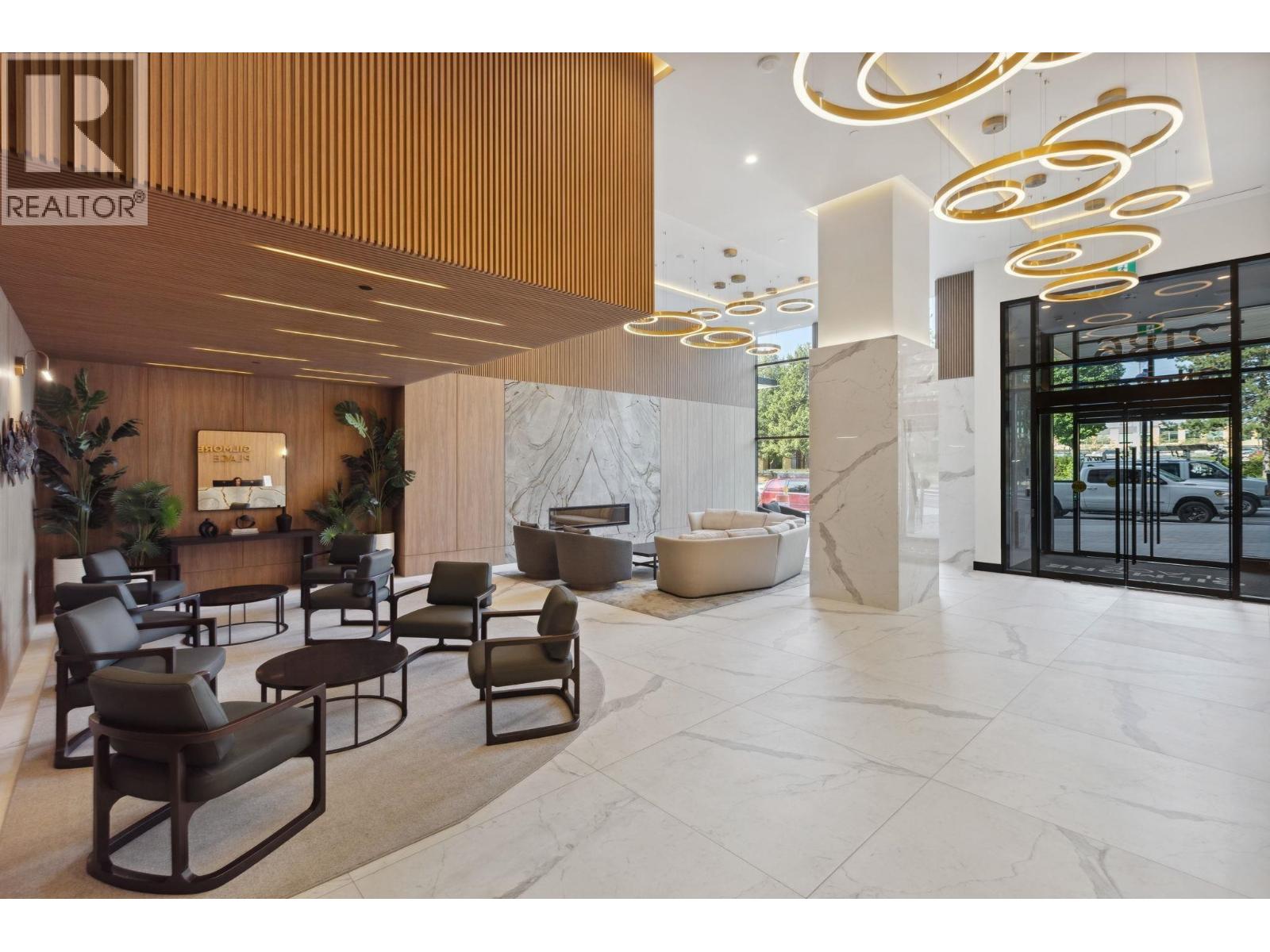 912 2108 GILMORE AVENUE