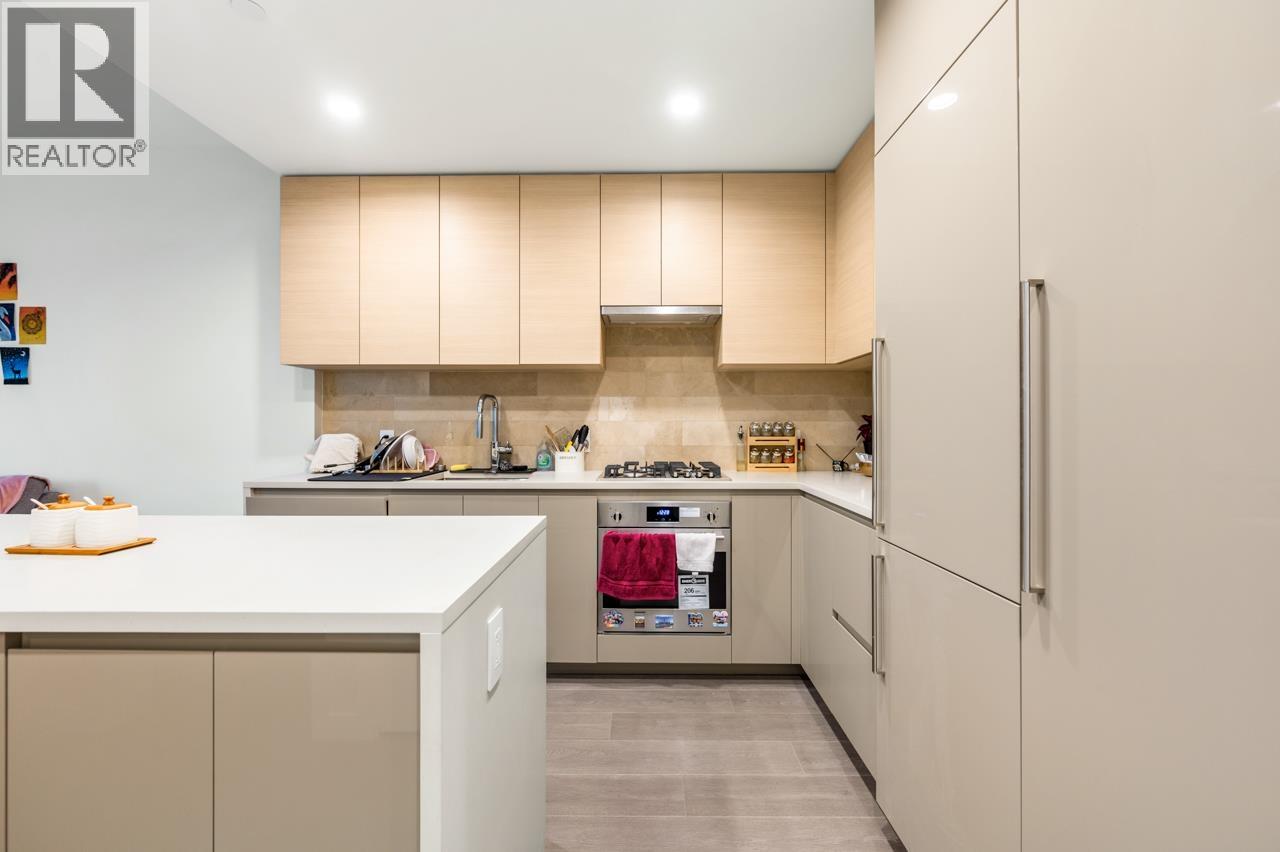 912 2108 GILMORE AVENUE