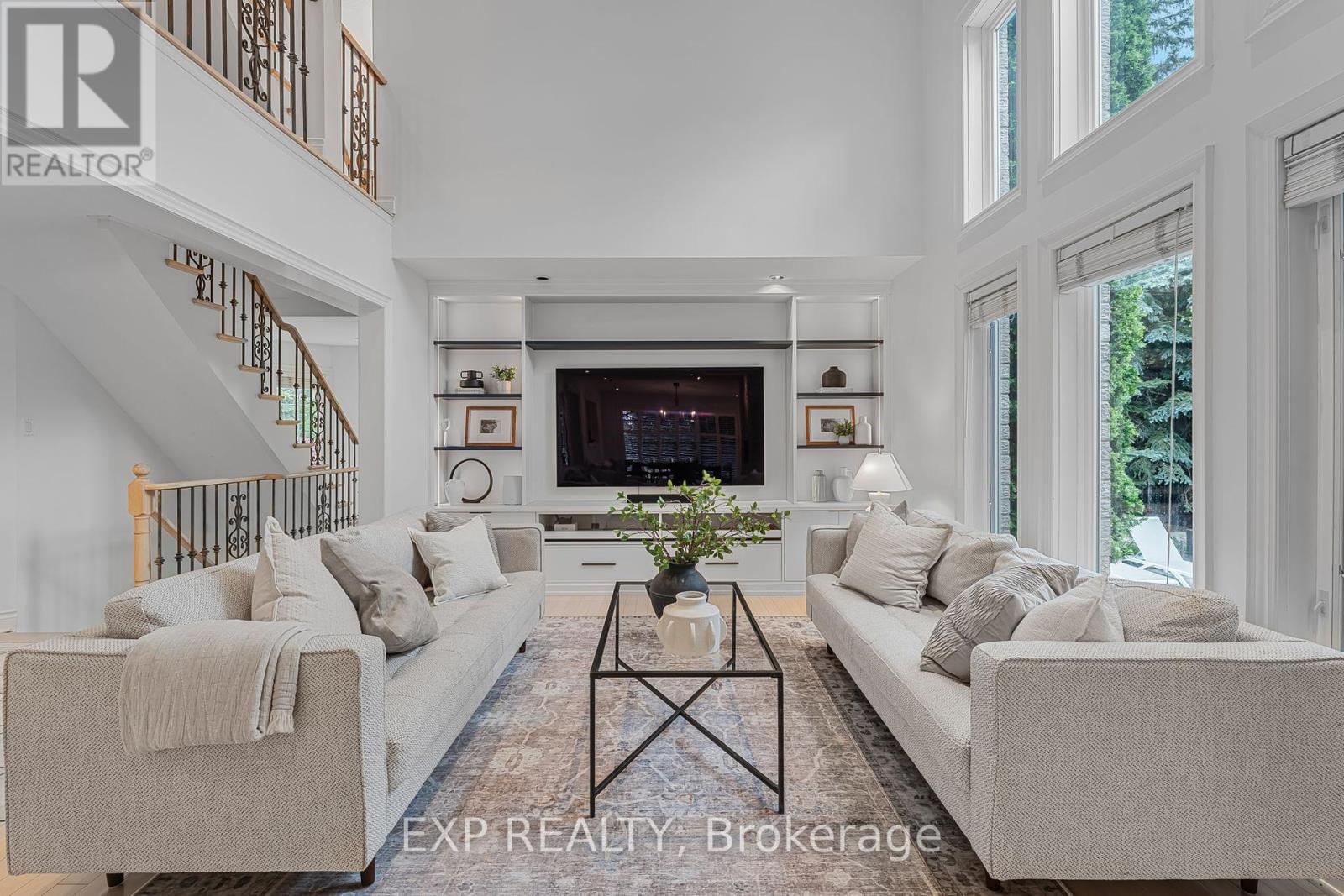 2000 PEAK PLACE
