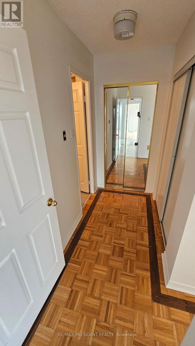 1103 - 2155 BURNHAMTHORPE ROAD W