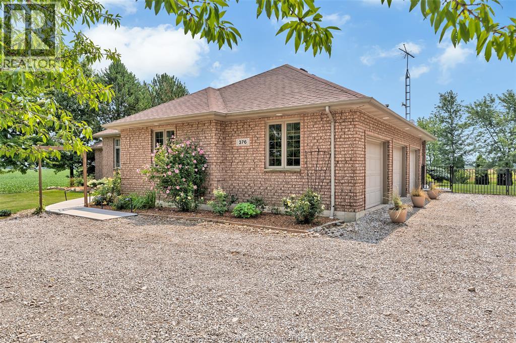 2207 SOUTH MIDDLE ROAD