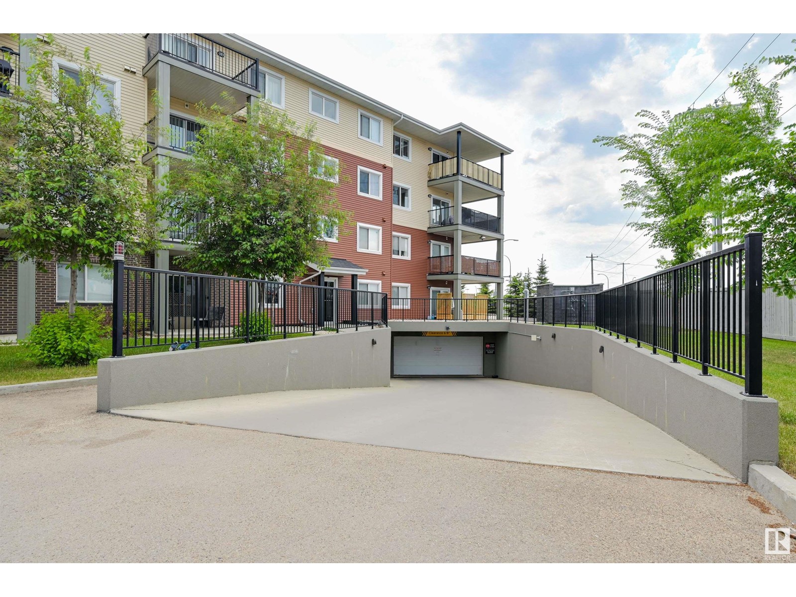 #213 7711 71 ST NW