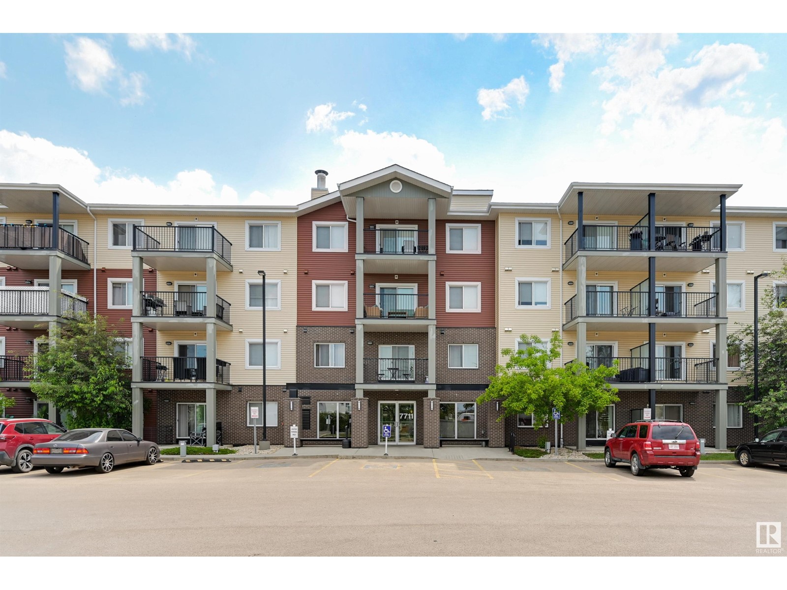 #213 7711 71 ST NW