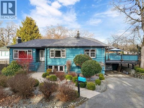 3771 Winston Cres Saanich BC V8X1S2