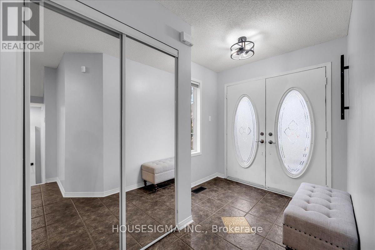 39 WEATHER VANE LANE