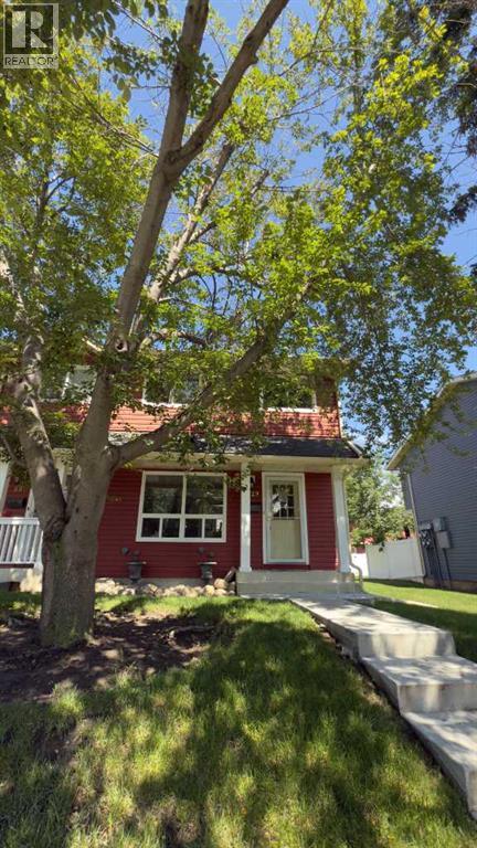 529 Queenston Gardens SE
