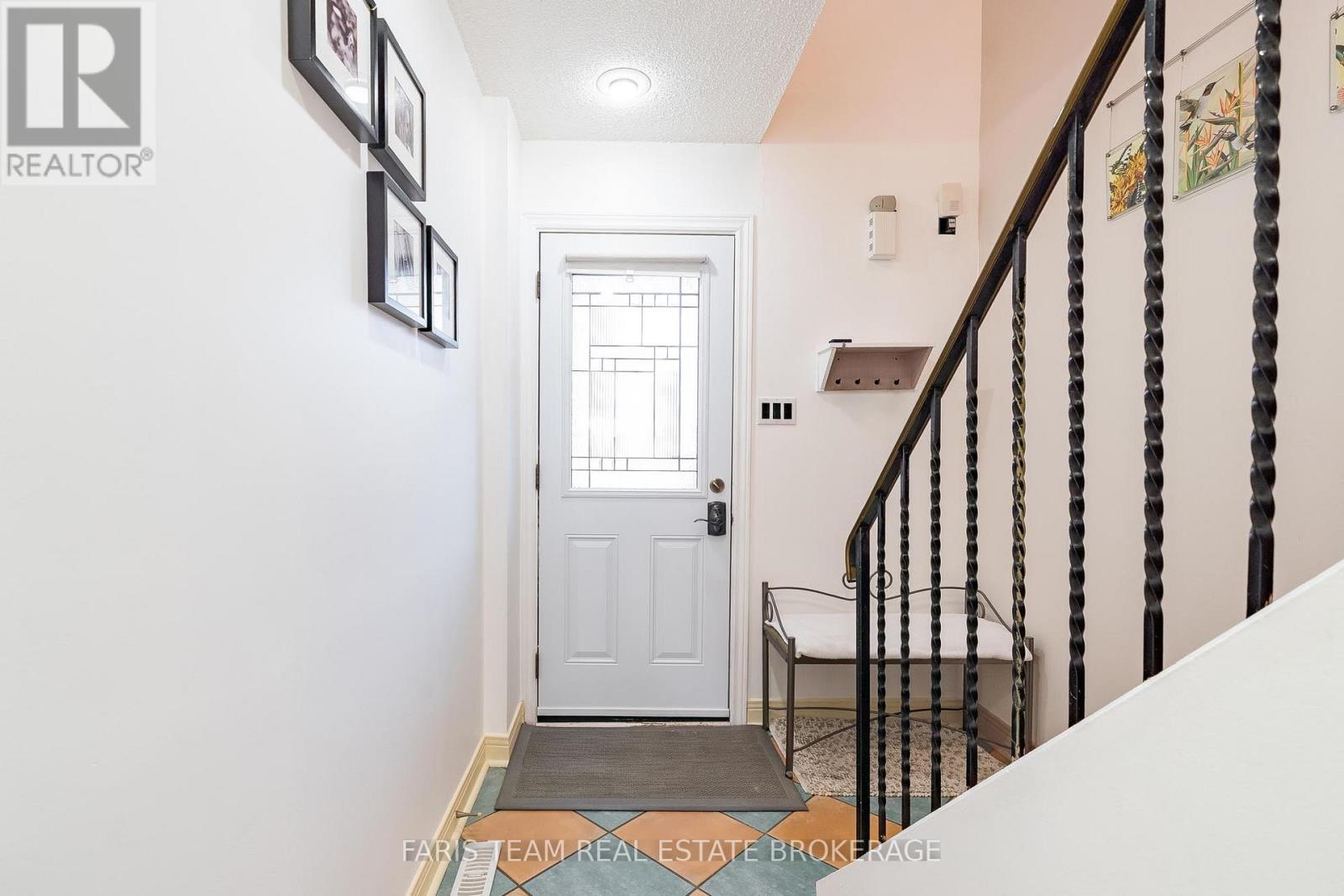 18 - 2075 ASTA DRIVE