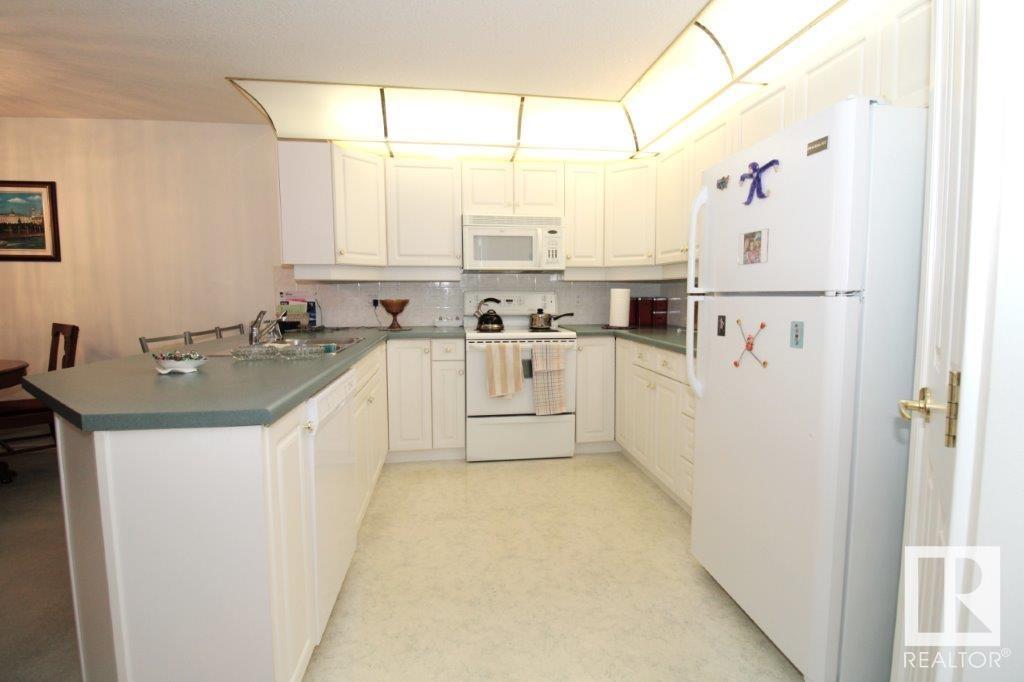 #203 6703 172 ST NW