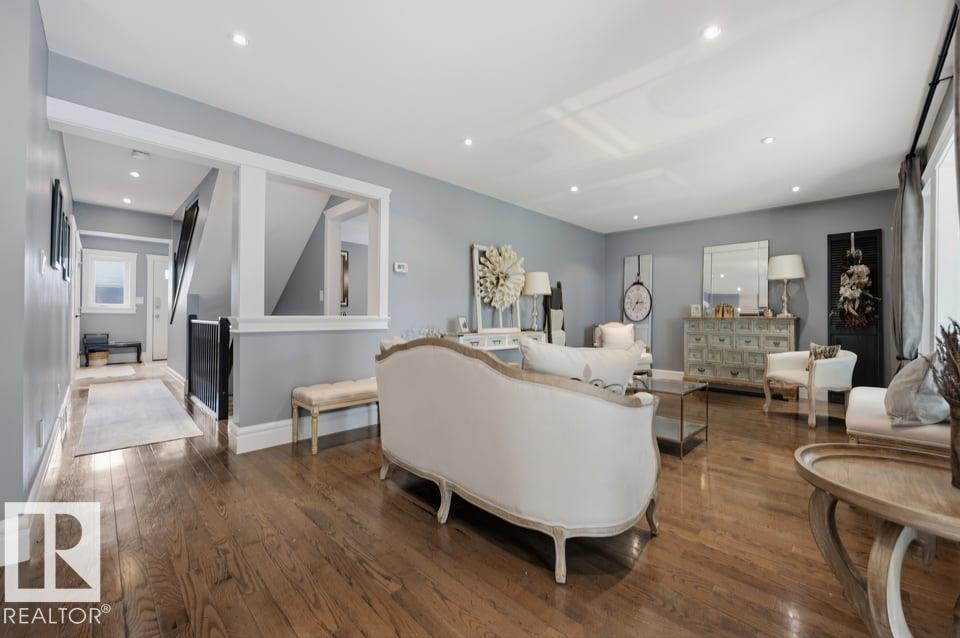 10321 137 ST NW