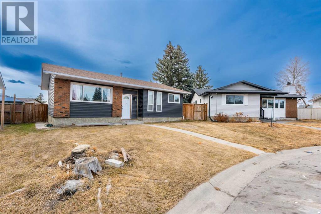 423 Rundleson Place NE