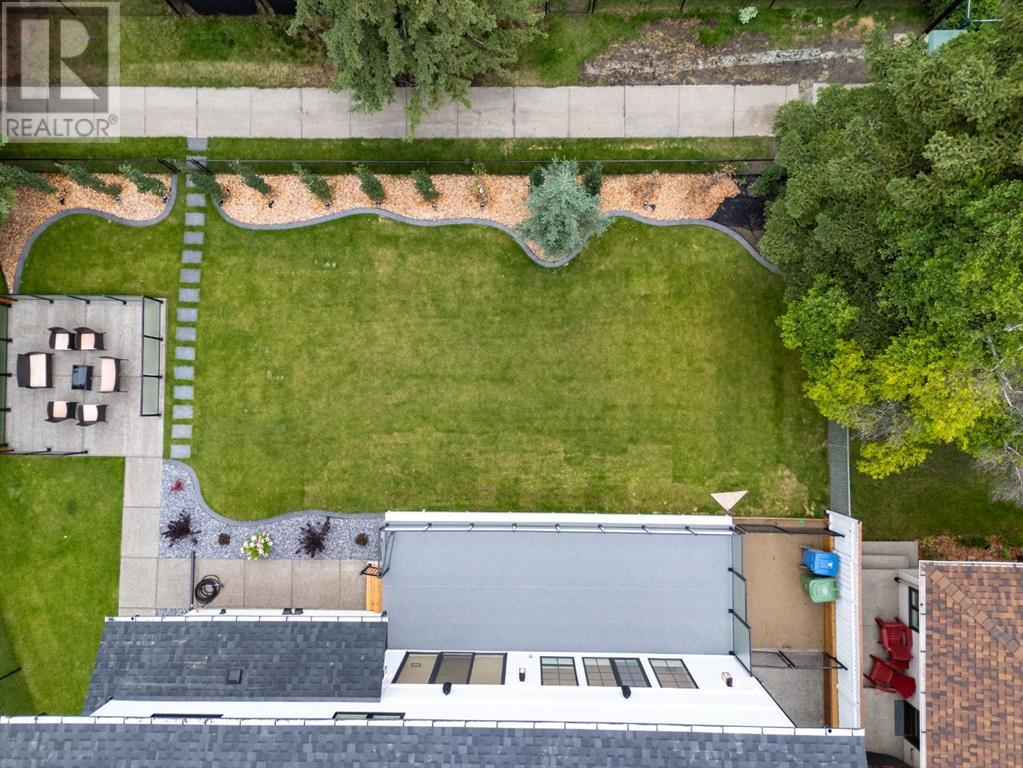 12 Vardana Place NW