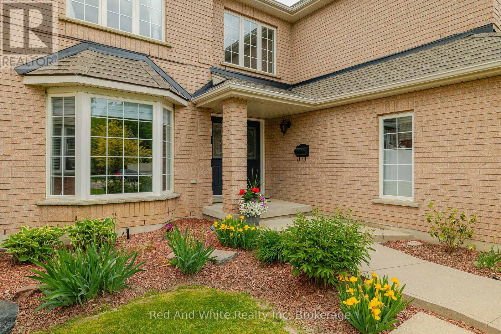 26 SHADYRIDGE PLACE