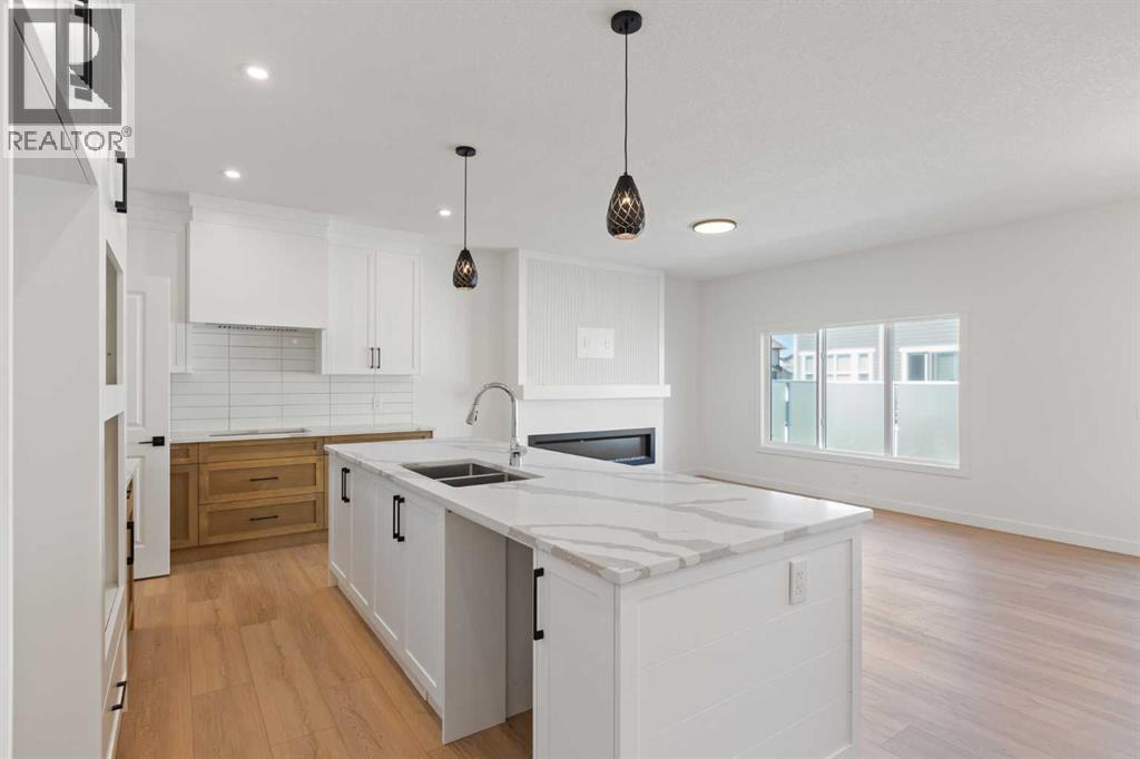 204 Monterey Bay SE