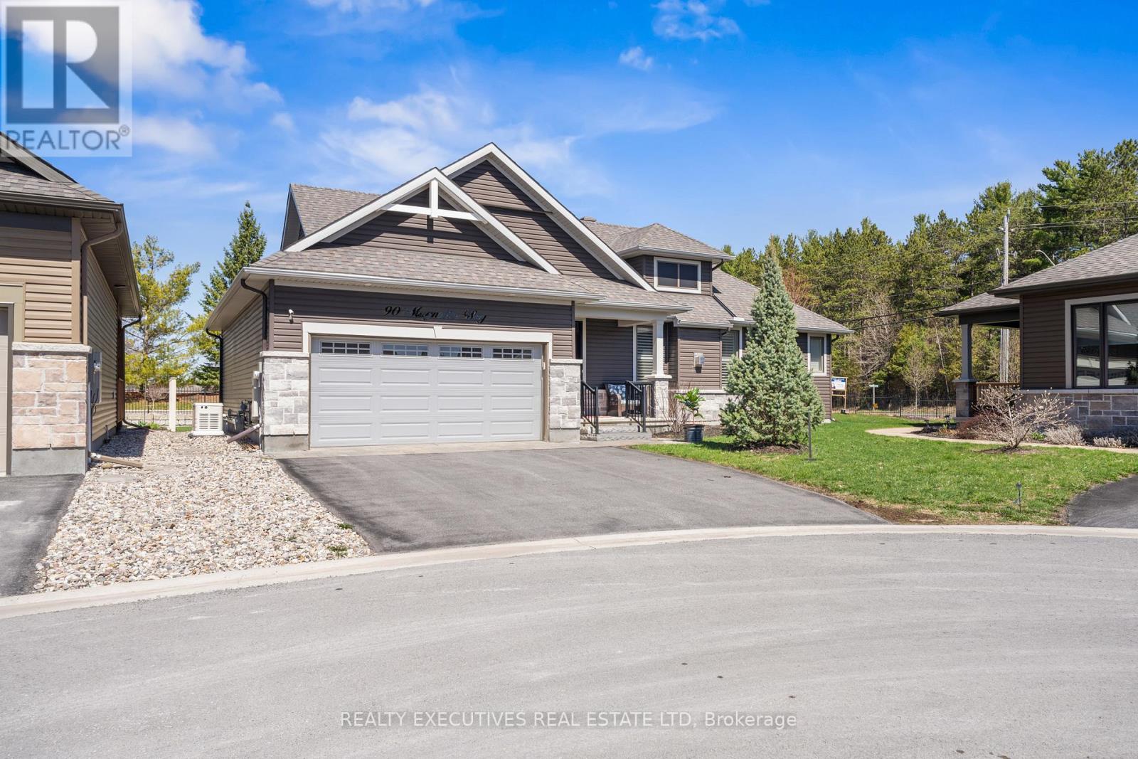 90 MAGNOLIA WAY