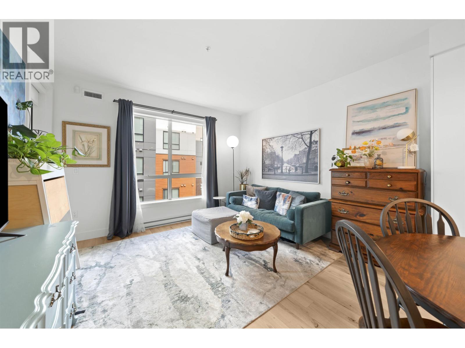 422 3131 MURRAY STREET