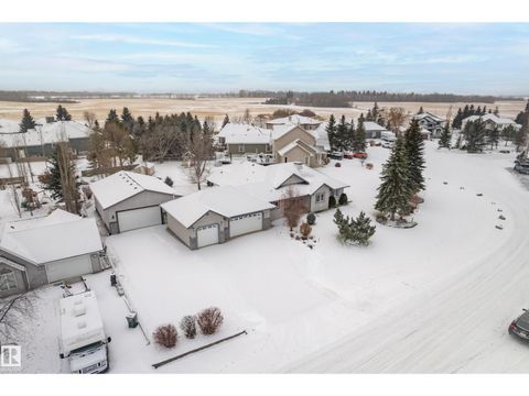 19 COUNTRY LN Stony Plain AB T7Z2L1