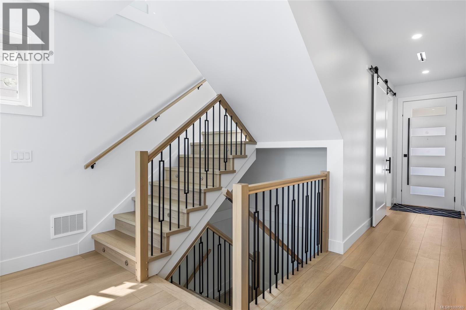 2339 Swallow Pl
