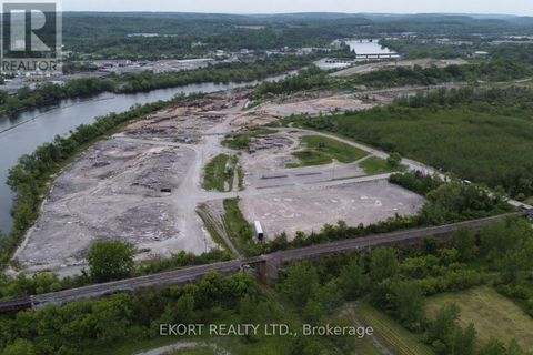 300 MARMORA STREET Quinte West (Trenton Ward) ON K8V2J5