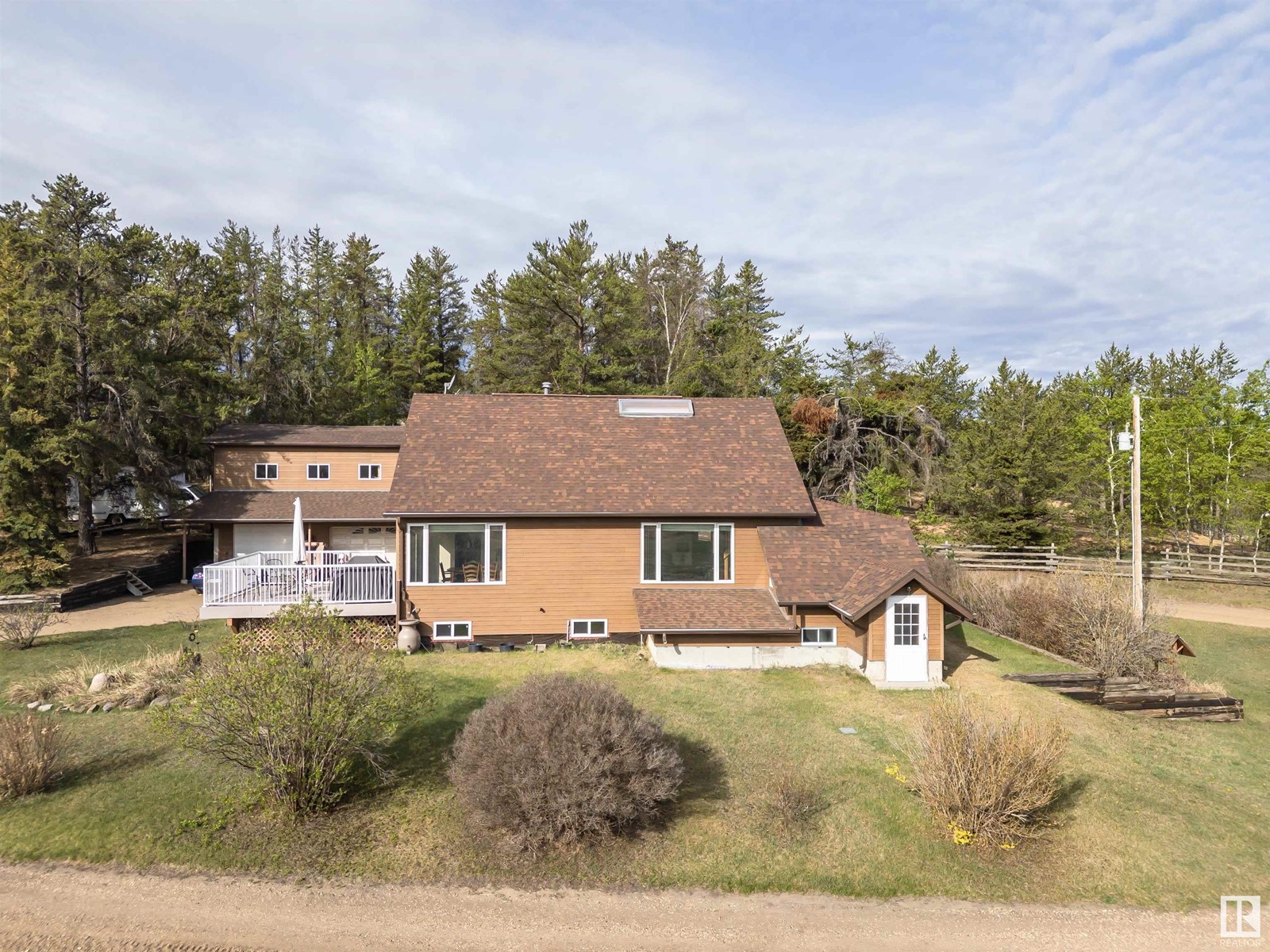 153 Erickson Dr
