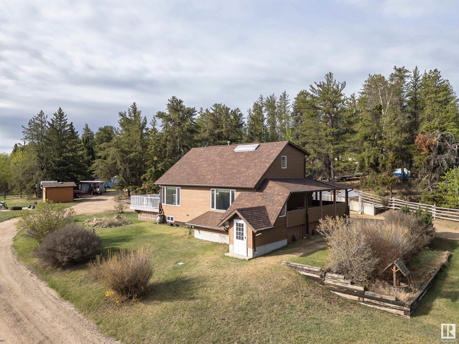 153 Erickson Dr