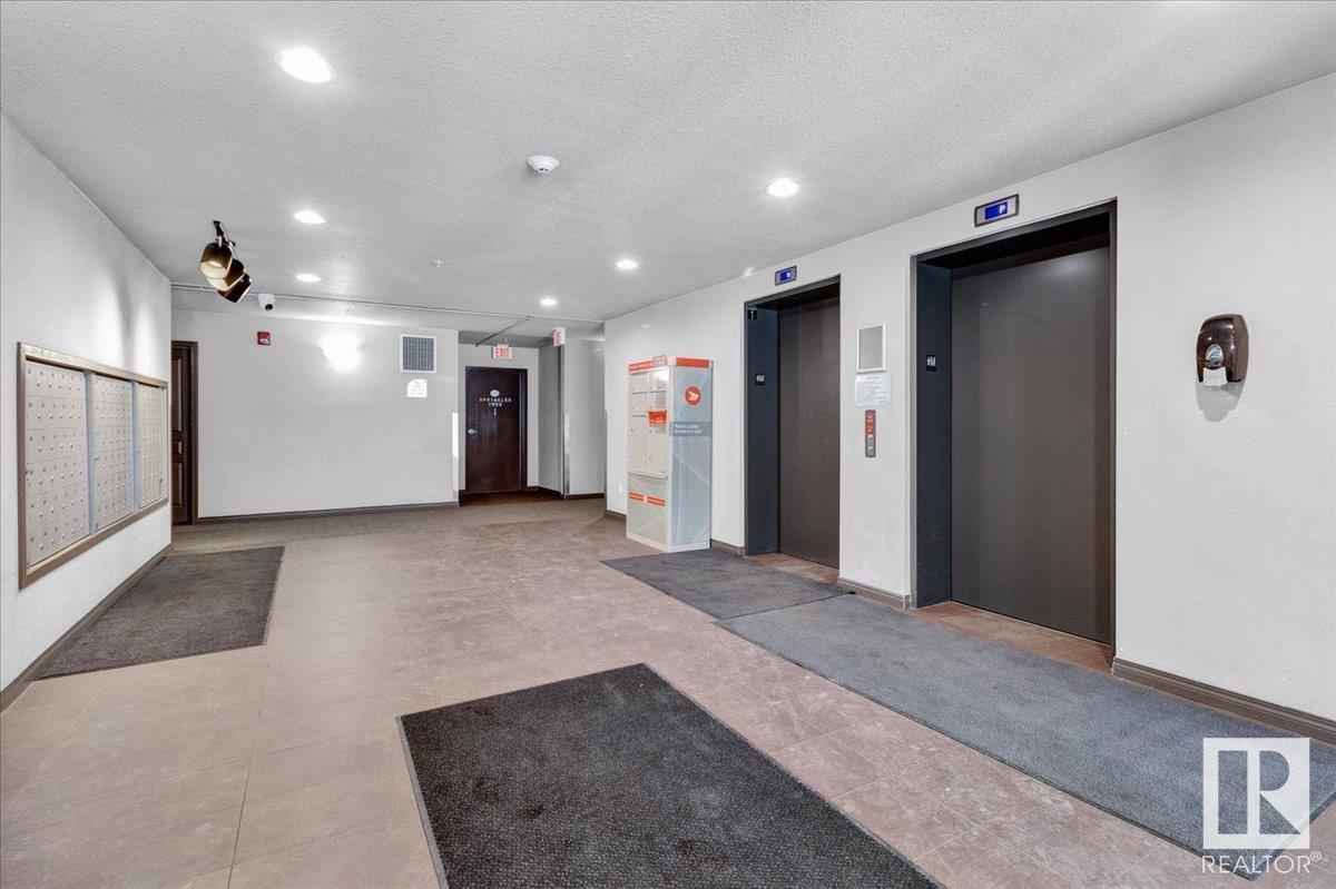 #142 301 Clareview Station DR NW