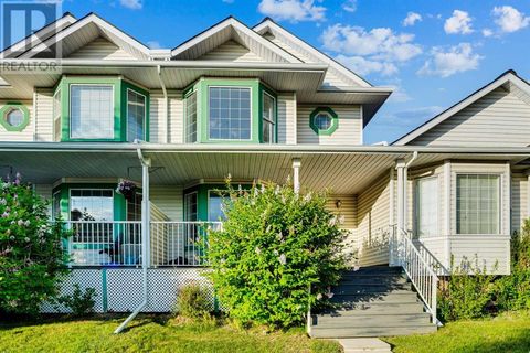 28 Martin Crossing Court NE Calgary AB T3J4N7