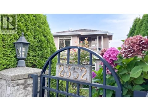 2352 MARINE DRIVE West Vancouver BC V7V1K8